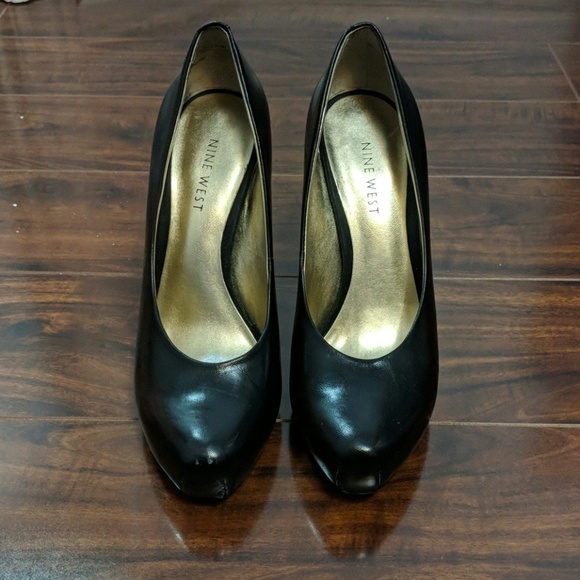 Heels - Picture 1 of 3